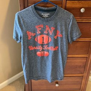 Abercrombie & Fitch men’s football shirt, muscle fit, sz small, grayish blue red